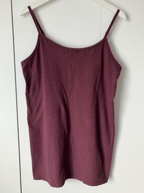 Torrid cotton tank top in burgundy colour size 3